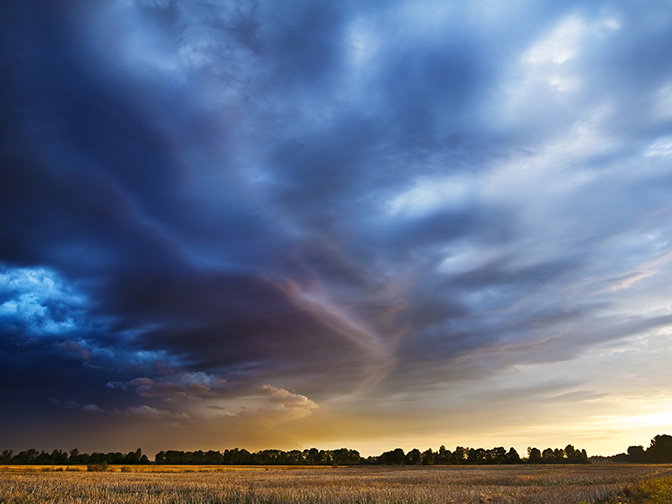 Cloudscape above a plain